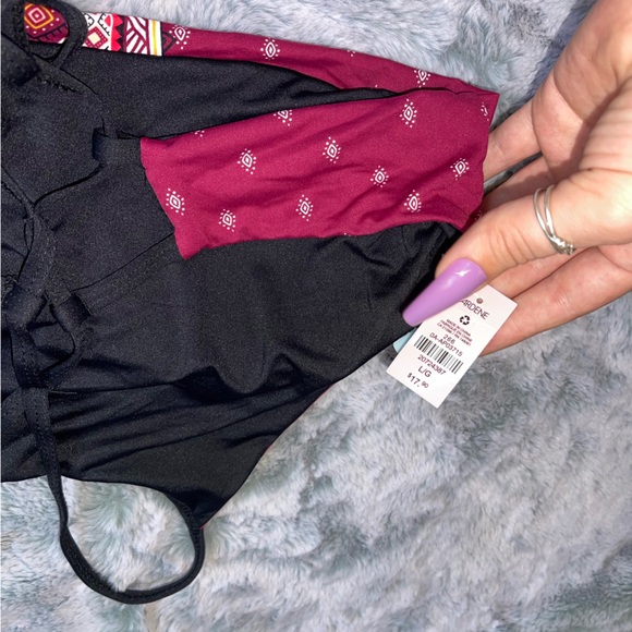 NWT Reversible Black & Maroon Patterned Adjustable Bikini Top by Ardene Size L - Picture 3 of 10